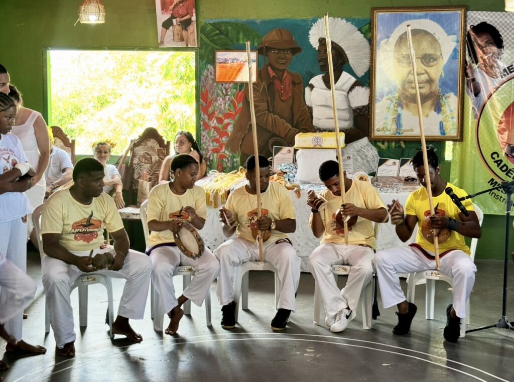 img_5106-1024x761 Grupo de capoeira Cadência de Jogar realiza batizado e troca de cordas no Jambeiro