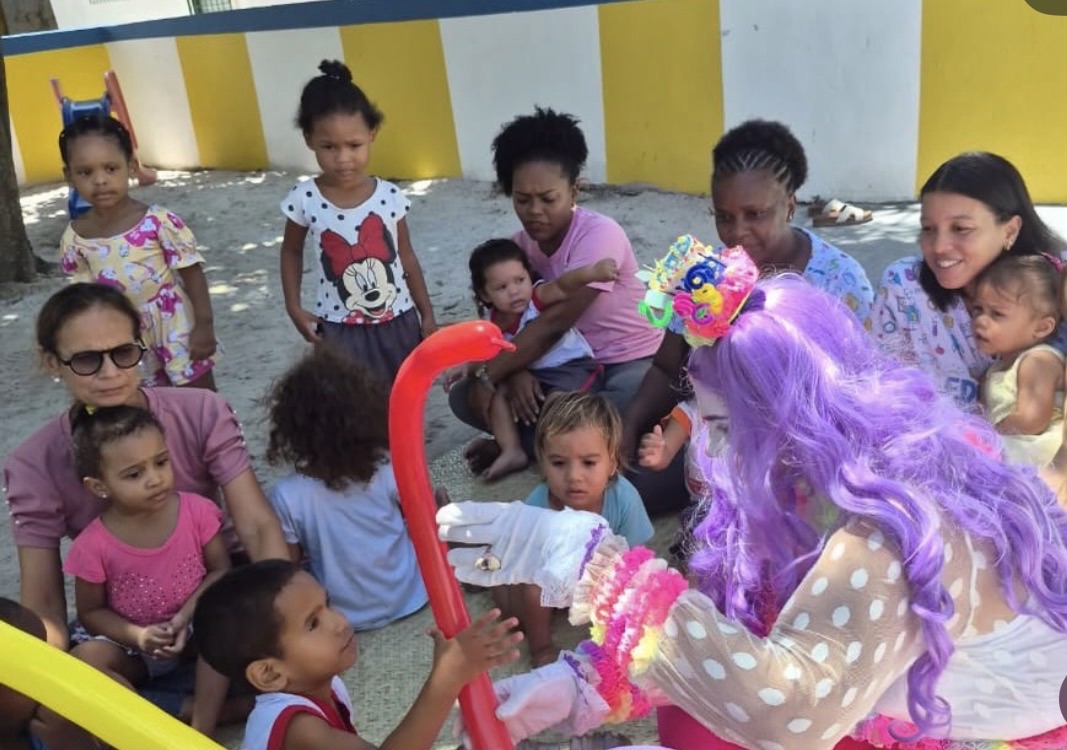 img_6156 Dia do Circo é celebrado com visita da Palhaça Docinho na Creche Casulo Vovó Ana